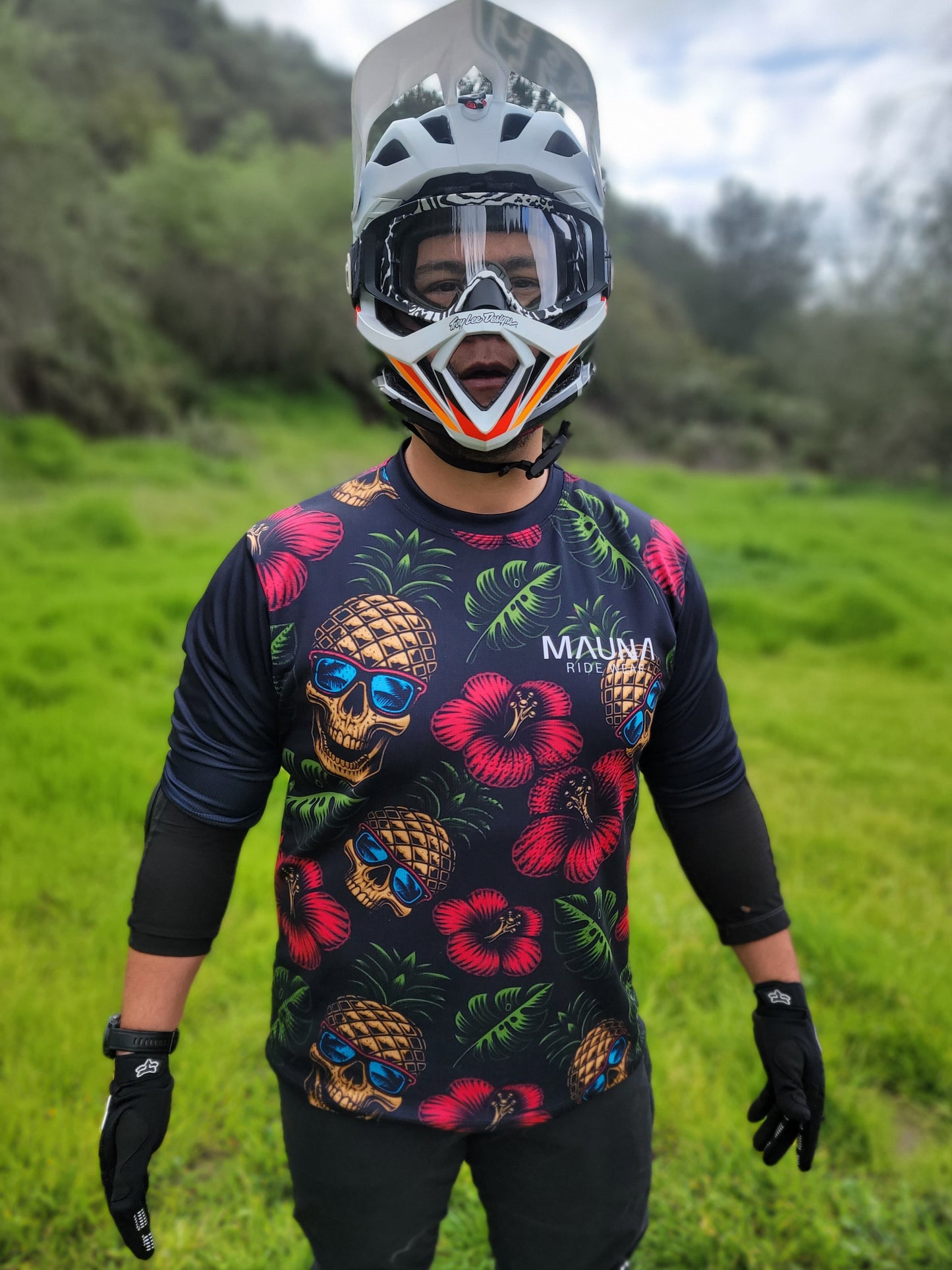 Pine Skulls - 3/4 Sleeve Jersey